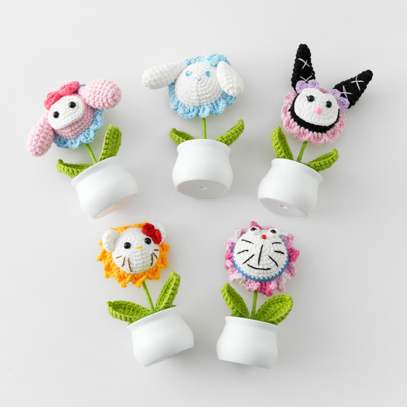 Customizable New Cartoon Doll Series Hand Crocheted Simulated Potted Finished Products, Desktop Ornaments, Small Gifts