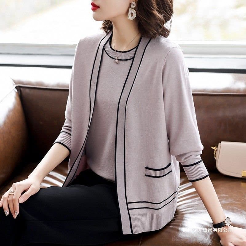 Mother's wear autumn knit cardigan coat for 50 years old 2025 new middle-aged women's clothing spring/autumn top two-piece set