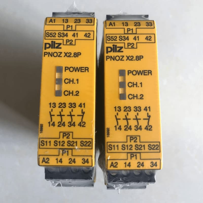 Genuine Pilz Relay PNOZ X2.8P 777301 777302 X2P 777303 P (Price Negotiable)