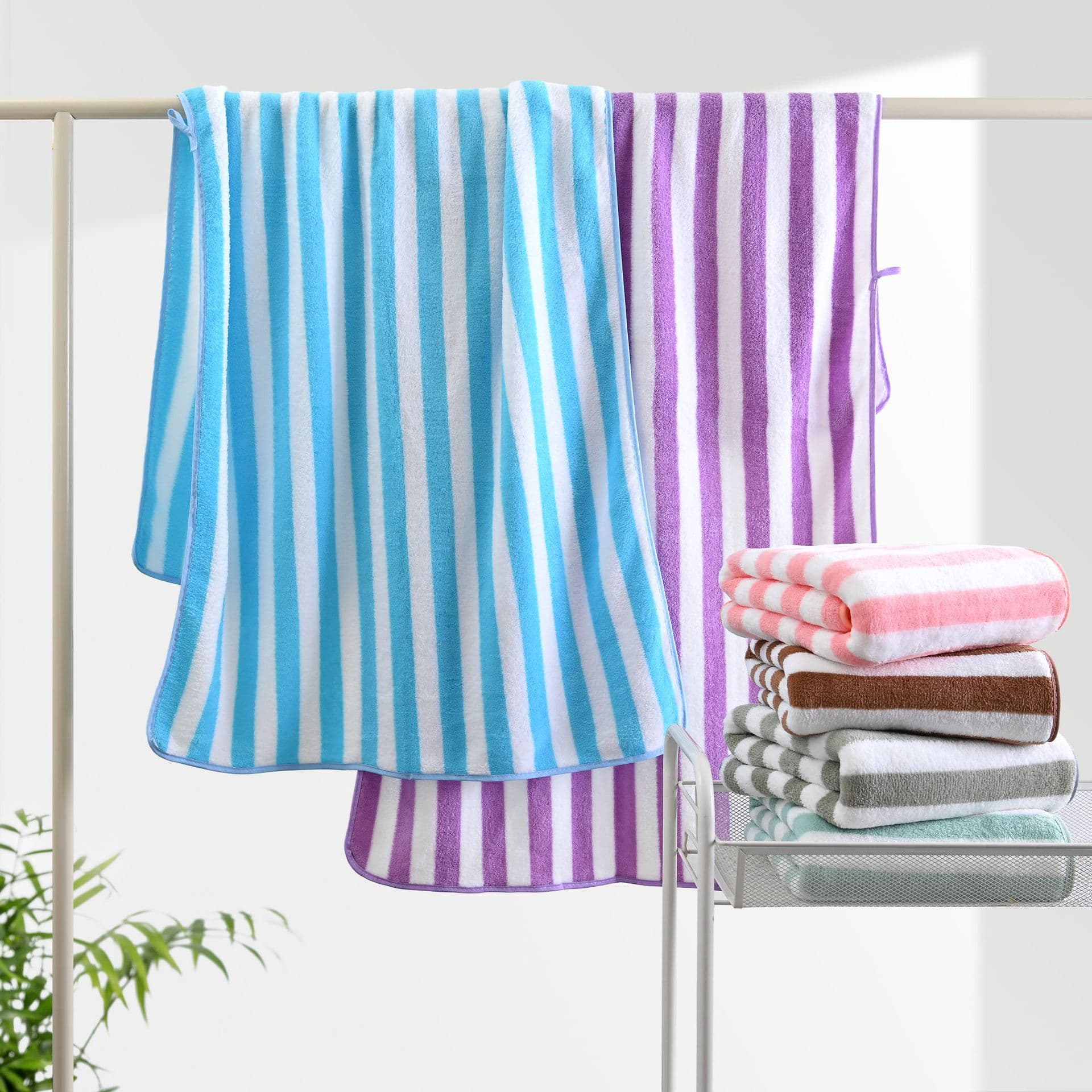 Wholesale warp-knitted coral fleece wide striped large towel sets with bound edges, thickened striped beach towels for children and adults.