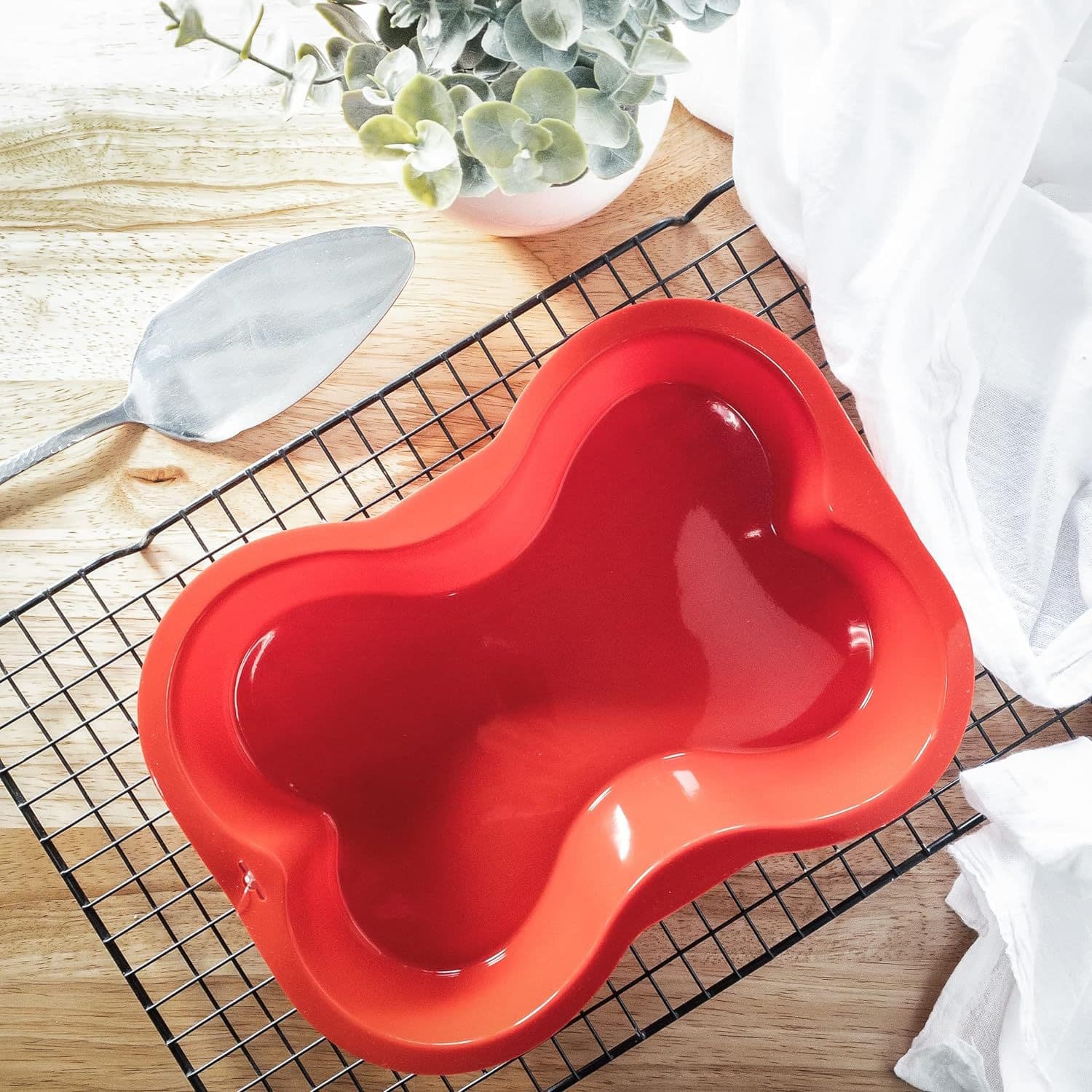 Creative Pet Bone Shaped Silicone Baking Cake Mold DIY Baking Tool Irregular Modern Simple Style Kitchen Cooking Tools
