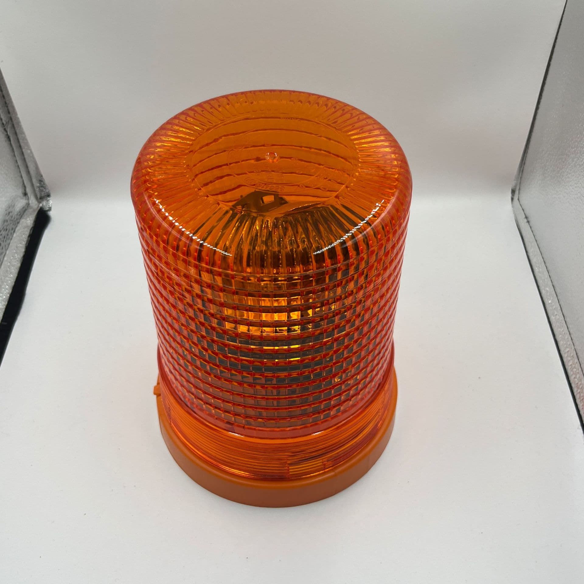 Vehicle Rotating Roof Light High-Power Yellow Warning Light for Guard Booth, Engineering Vehicle, Forklift, Traffic Signal