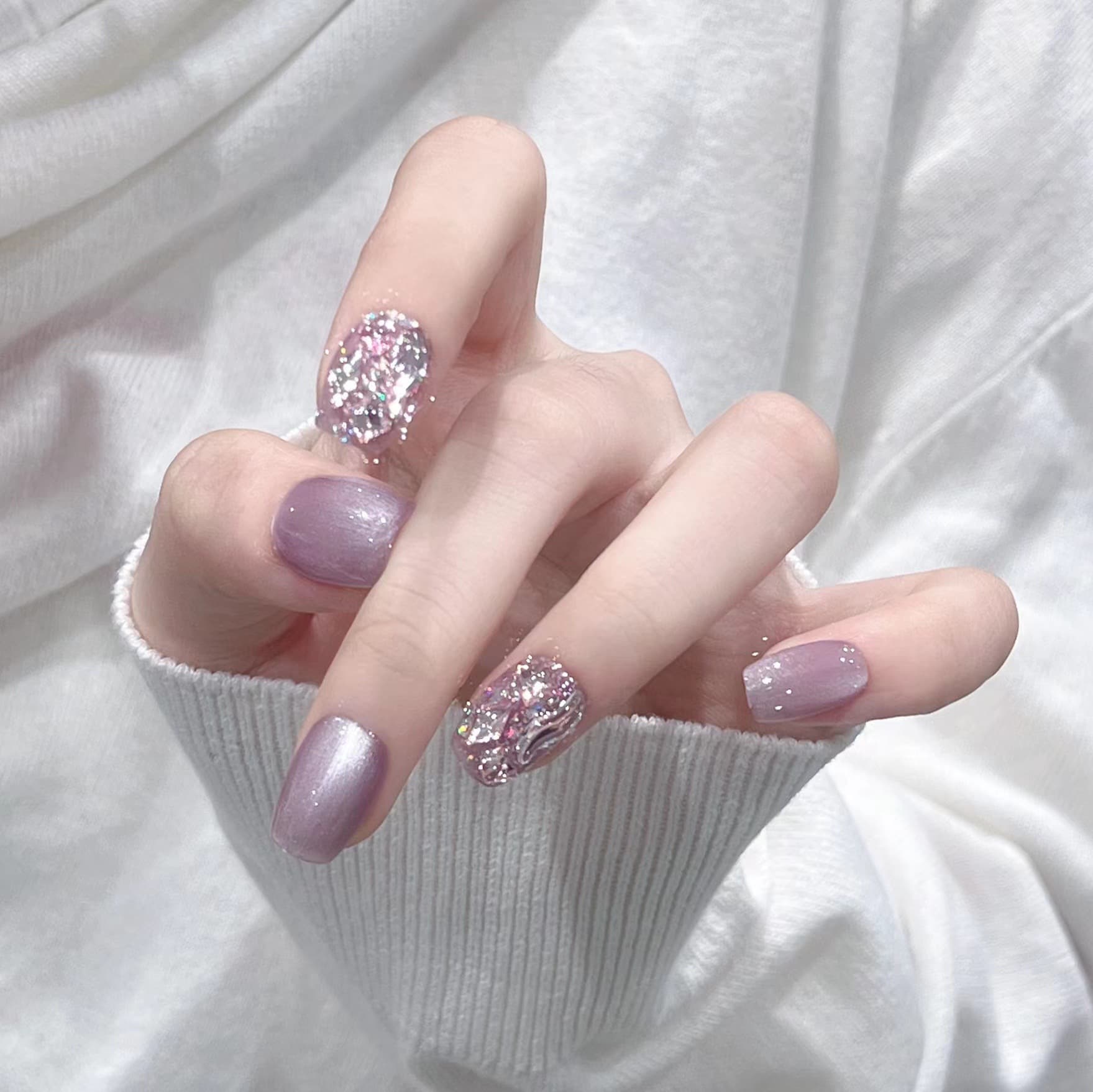 Grape Purple Press-On Nails Short Fake Nail Tips Glitter Cat Eye Wearable Premium Press-On Nail Tips