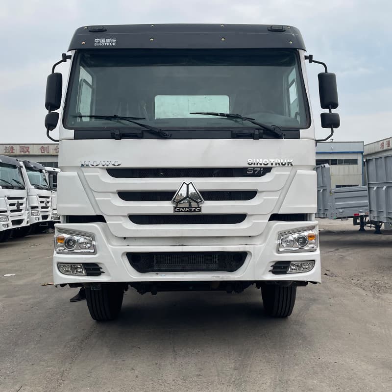 Selling HOWO tractor head for Africa 6*4 tractor trailer head 380 horsepower cargo truck head