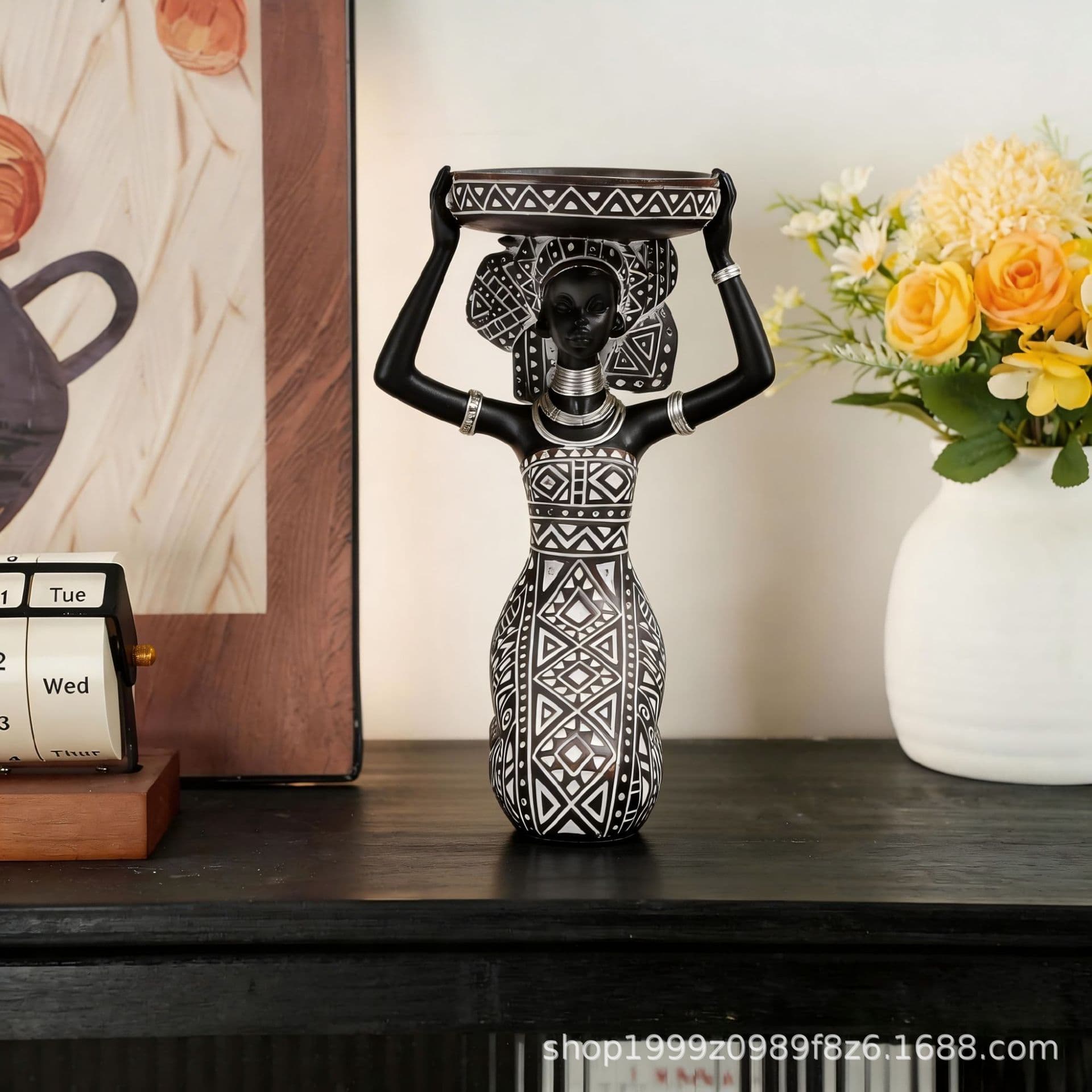 Cross-border African character resin ornament candle holder living room wine cabinet creative sculpture home decoration hot sale