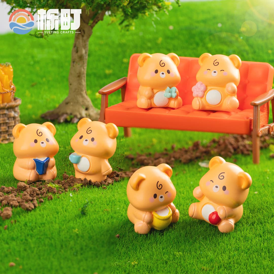 Cute, Soft, Chubby Bear Micro-Landscape Figurines, Resin Crafts, Car Ornaments, Home Decorations Wholesale