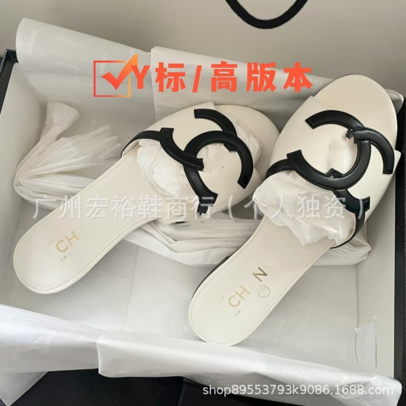High version of small fragrant style slippers for women to wear for summer new style genuine leather hollow flat bottom casual sandals and slippers wholesale