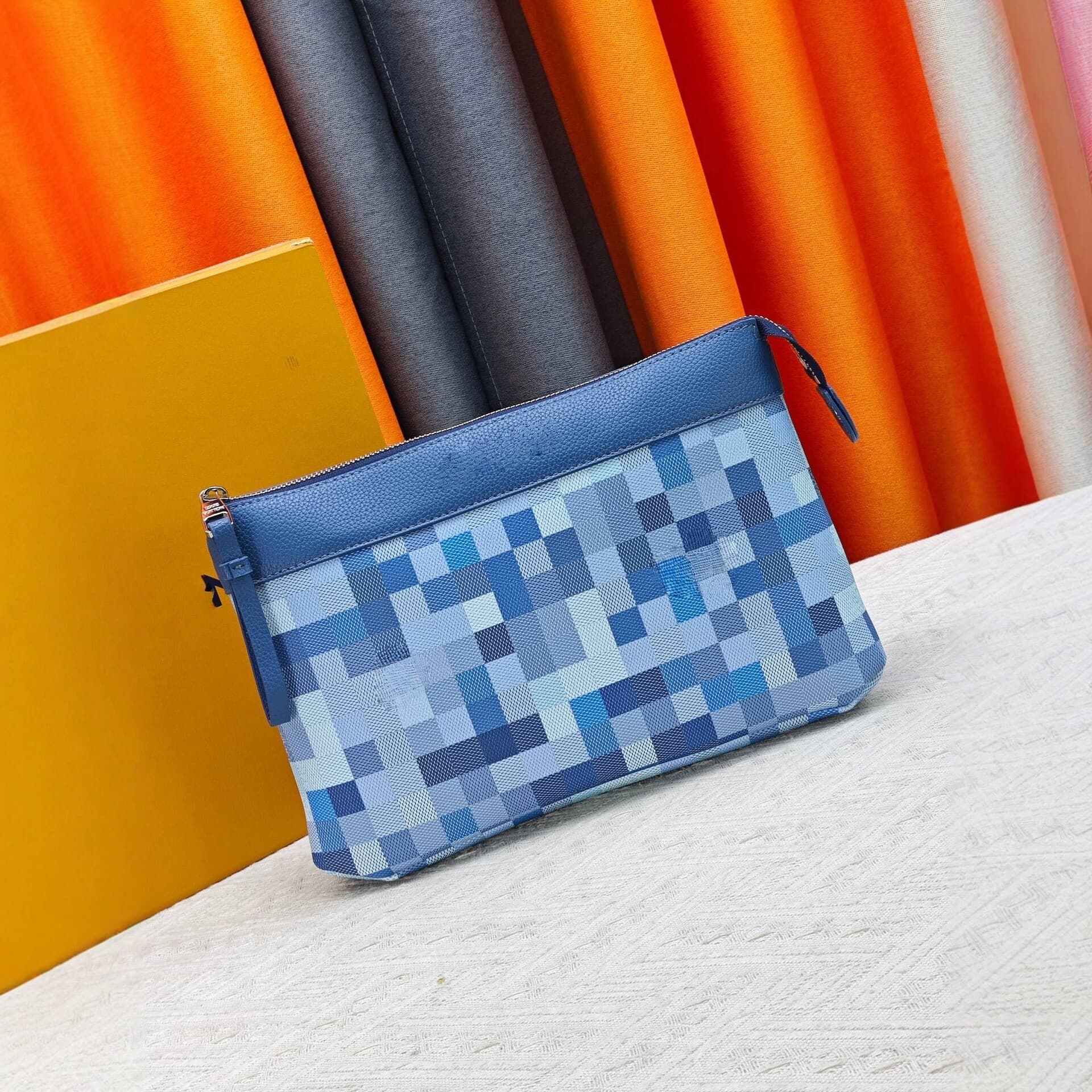 Lingjia New Monogram Men's Clutch Bag, Embossed Leather Organizer, Business Fashion Minimalist Men's Bag