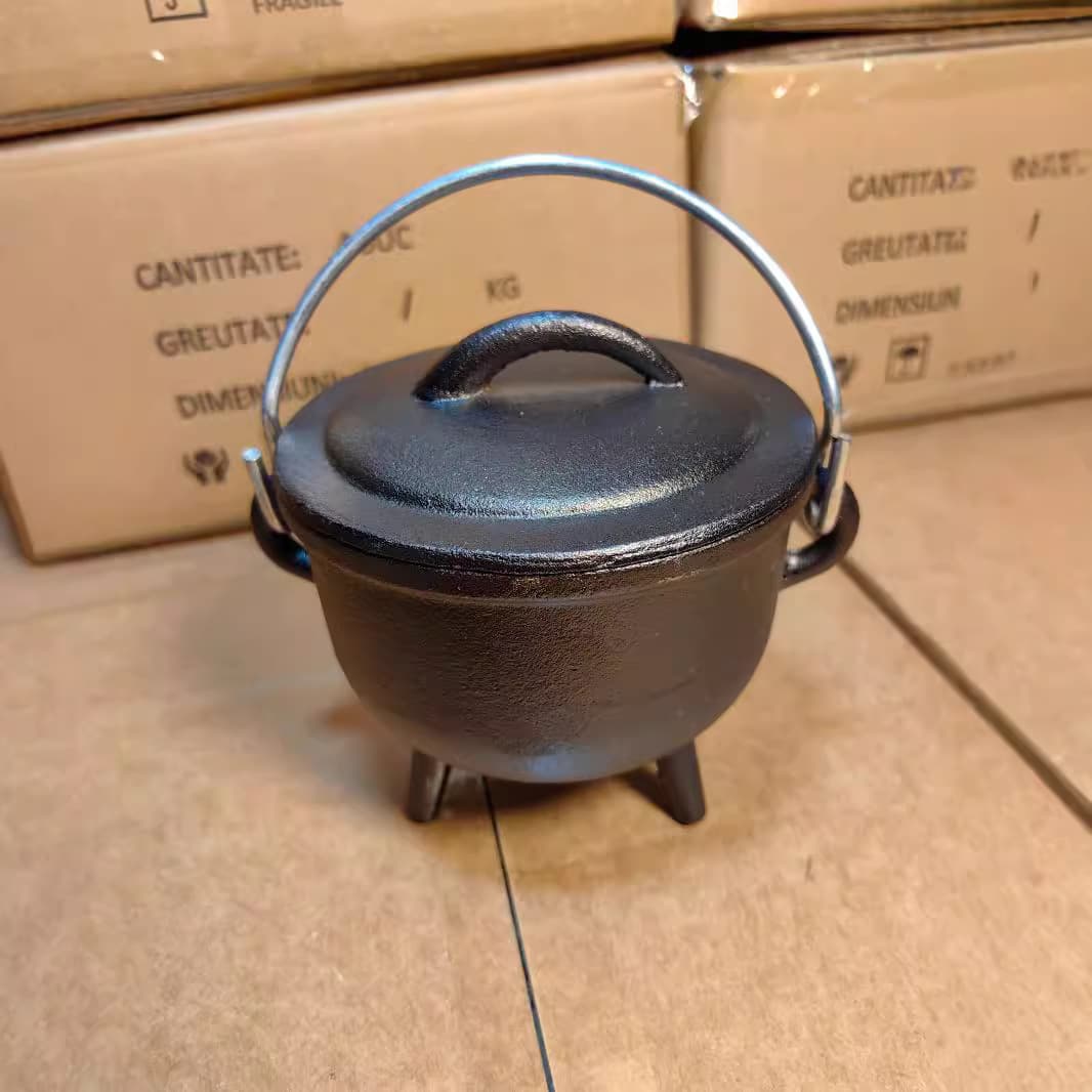 Small Three-Legged Iron Pot Incense Burner Traditional Style Pure Iron Stove Top Cooking Pot Old-Fashioned Design Home Goods