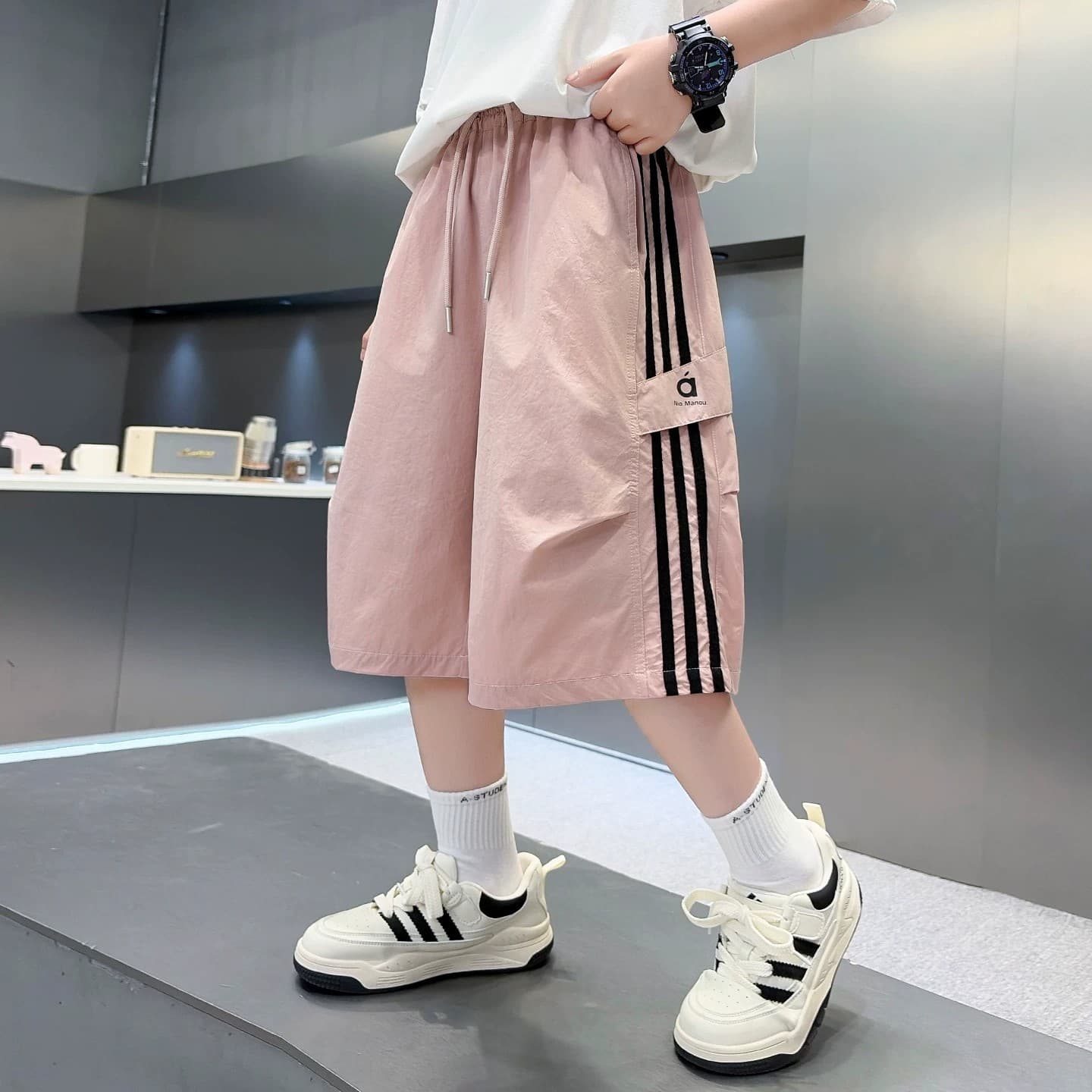 Boys' shorts summer thin sports pants 2026 new medium and large children's summer five-quarter pants children's summer medium pants