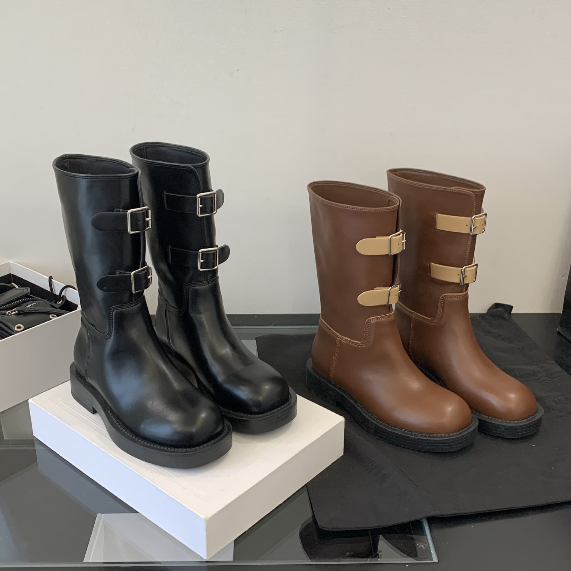 Fashion Niche Design Retro Chunky Martin Boots Women 2026 Autumn New Belt Buckle High Top Riding Boots Mid Calf Boots