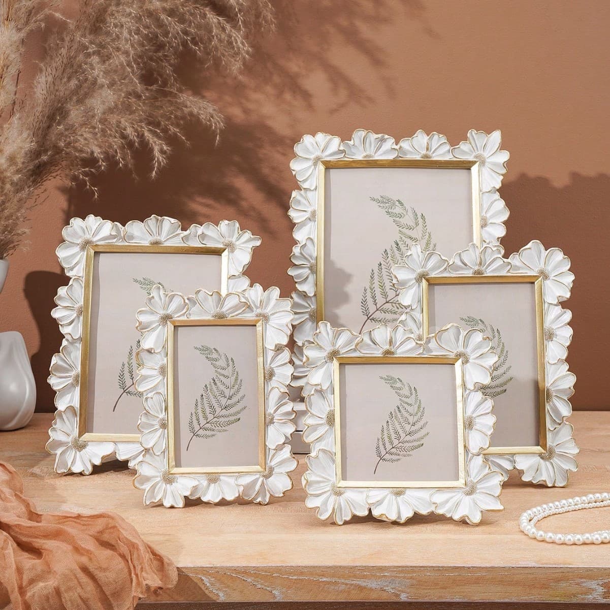 French-style gold carved resin picture frame, irregular wedding photo frame, wall-mounted decorative frame, tabletop ornament, European-style pattern