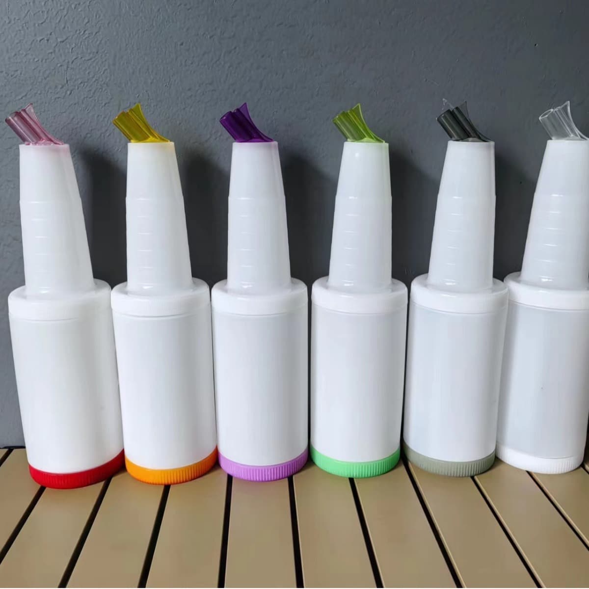Cocktail Shaker Ketchup Cream Squeeze Bottle Whipped Cream Salad Jam Sushi Food-Grade Pot Bar Country Style