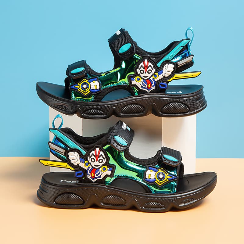 Boys Sandals New 2025 Summer Plaid Ultraman Beach Shoes Casual Shoes Fashion Student Boys Children's Shoes