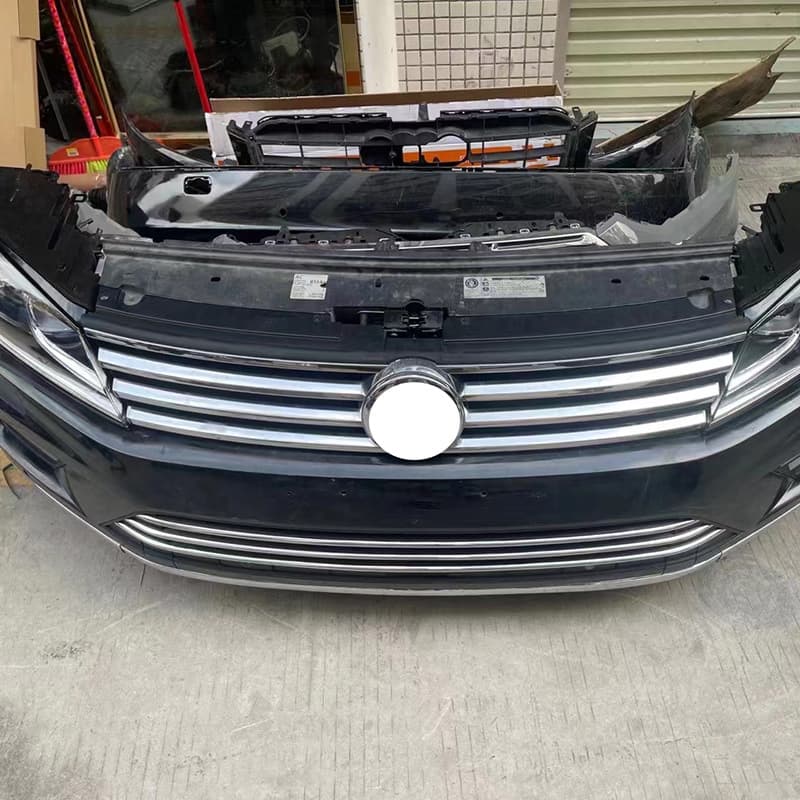 Front End Assembly for Volkswagen New Touareg, Including Bumper, Headlights, Radiator Support, and Anti-Collision Beam, Used Parts