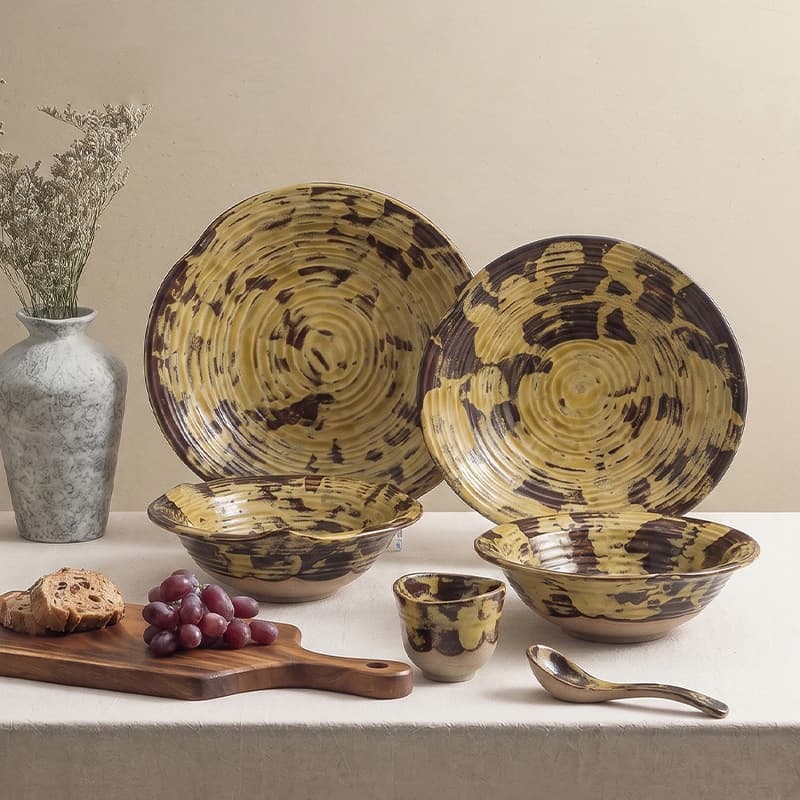 Taiwen Red-Yellow Hand-Painted Ceramic Dinnerware Set, Hotel Restaurant Bowls, Plates, Spoons, Japanese Vintage Set Wholesale