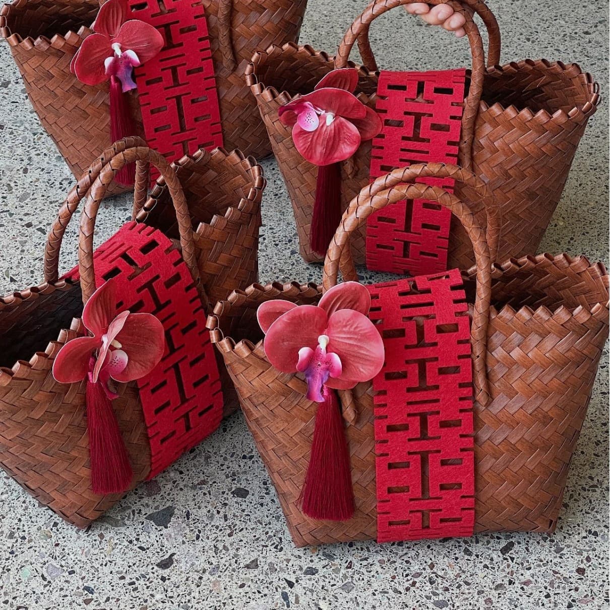 Wedding felt "double happiness" character woven cabbage basket, retro bamboo handle tote bag for women, favor bag for engagement.