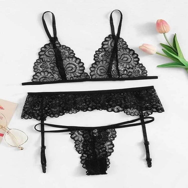 Women's Lingerie European American Lace Hollow Bra Panties Garter Belt Transparent Bikini Three-Piece Set 1256