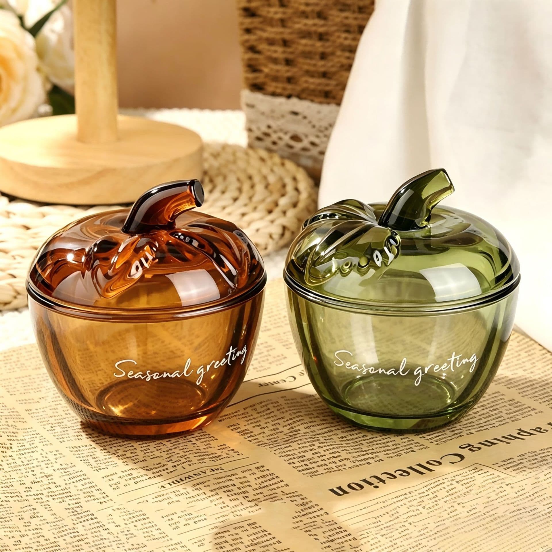 Ins Retro Apple-Shaped Glass Candle Holder with Lid, Aromatherapy Candle & Jewelry Storage Jar, Desktop Ambience Decorative Ornament