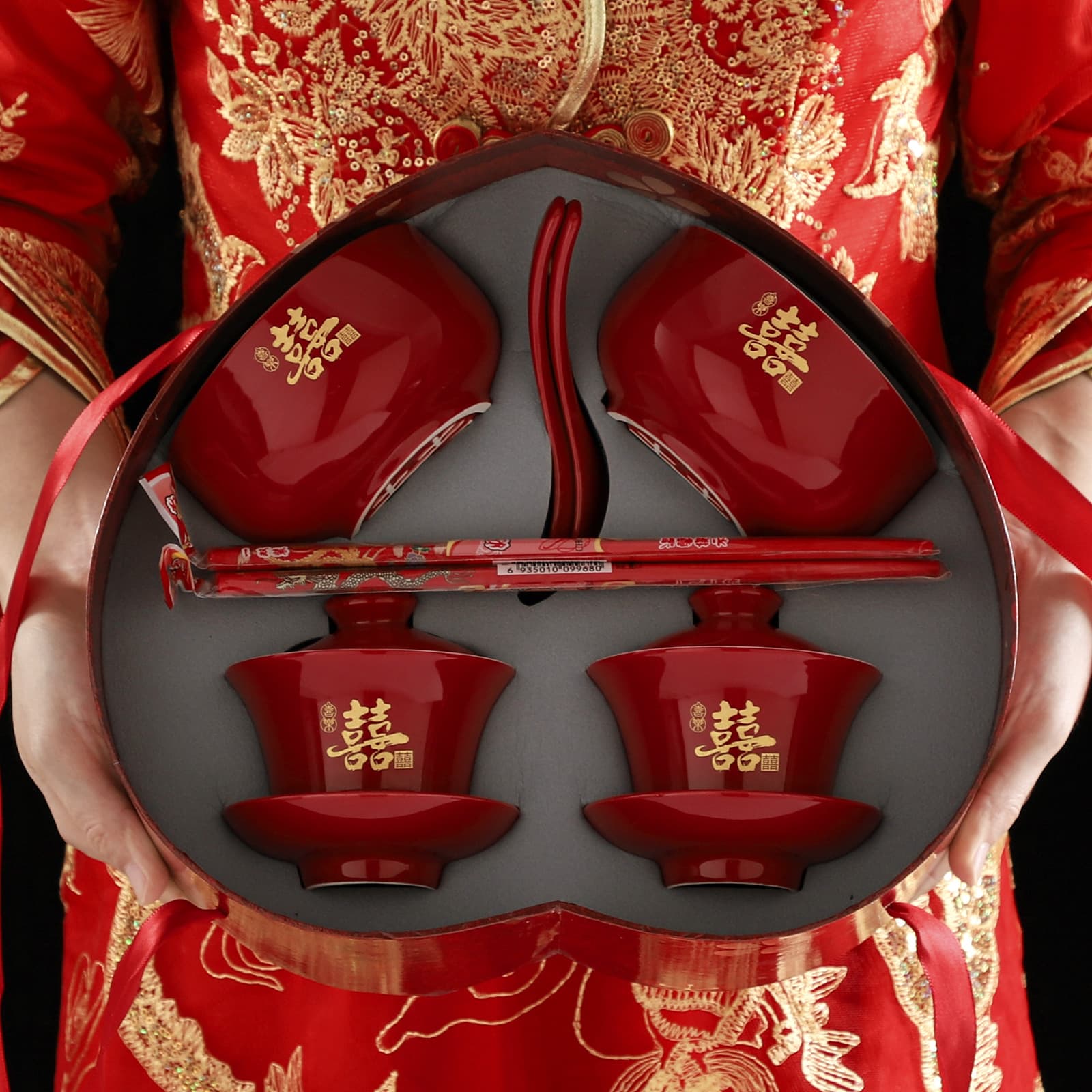 Wedding ceramic cup and bowl set, 8-piece collection including toasting cups, Chinese-style happiness bowls, and couple's utensils in a gift box.