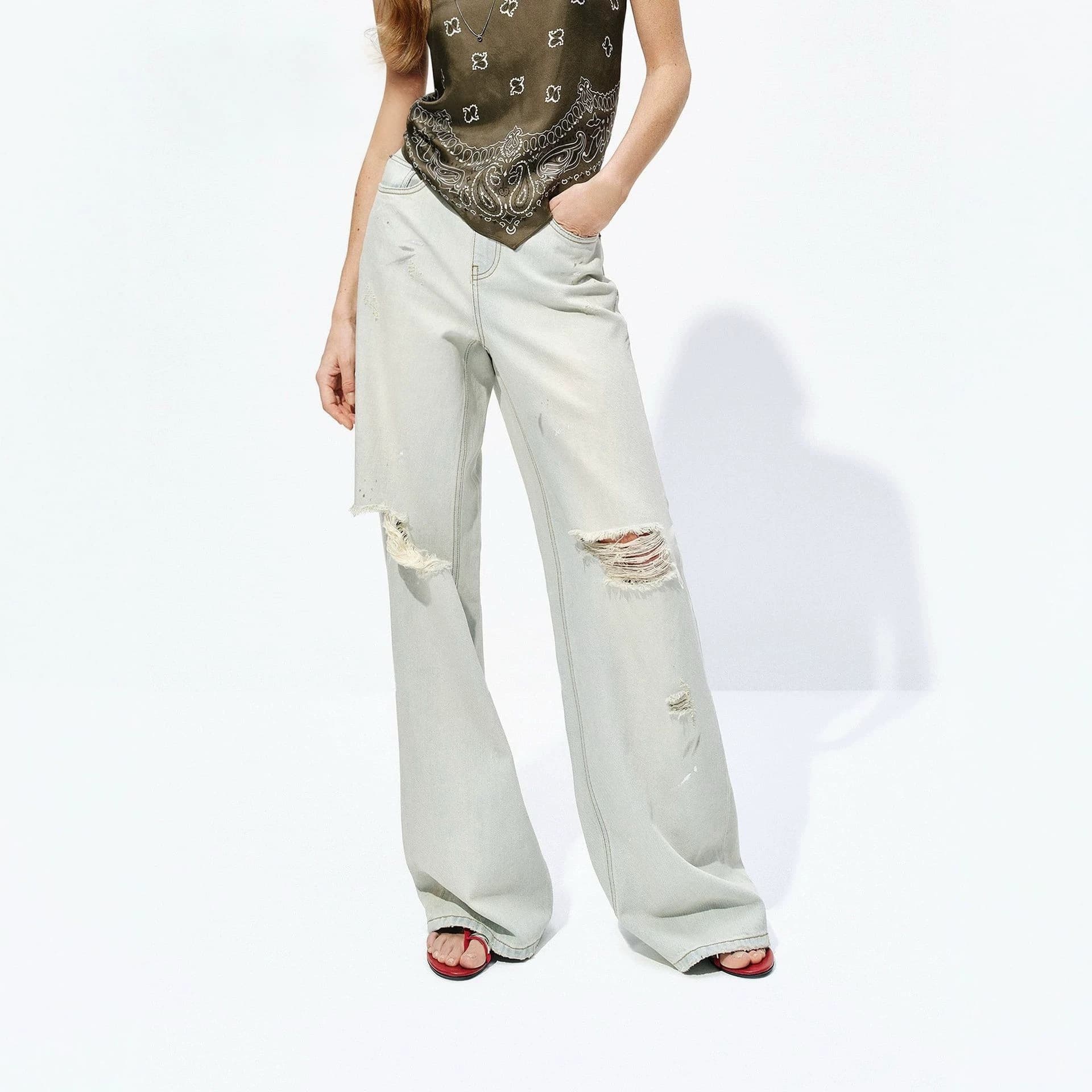 [Same style in shopping malls] 2026 new summer product hemp cotton washed faded light blue ripped holes low waist wide straight 2017
