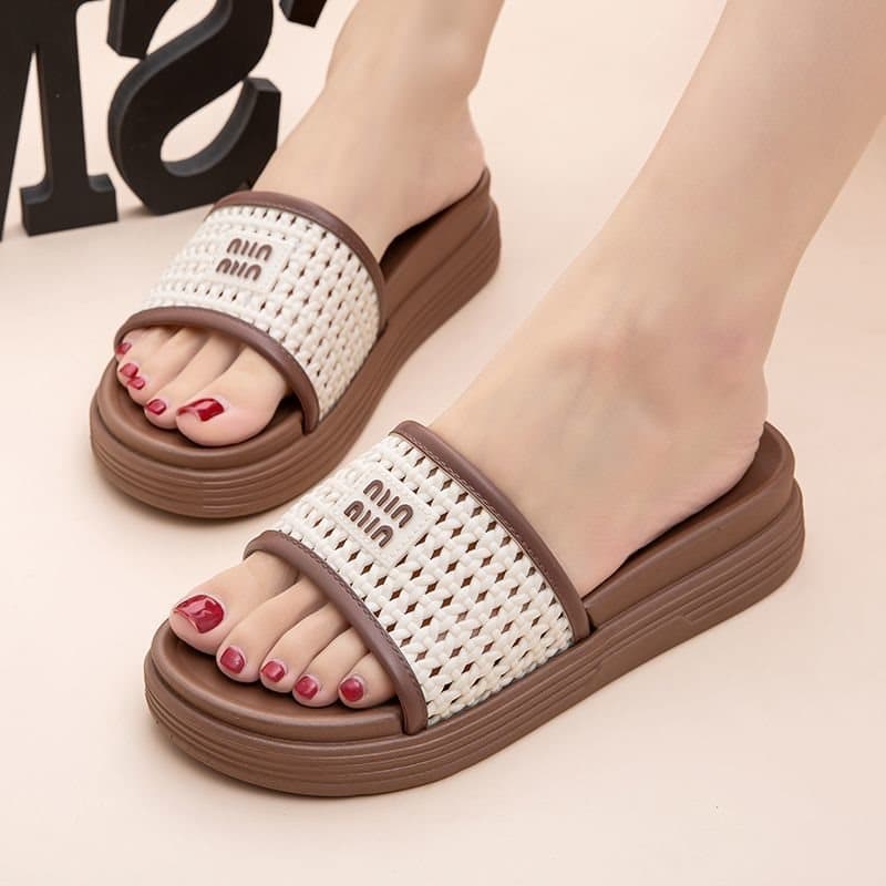 Women's Slippers, Wear-Resistant, Waterproof, Flat, New Summer Style, Versatile Casual Sandals, High-Fashion Indoor One-Strap Slippers 2026