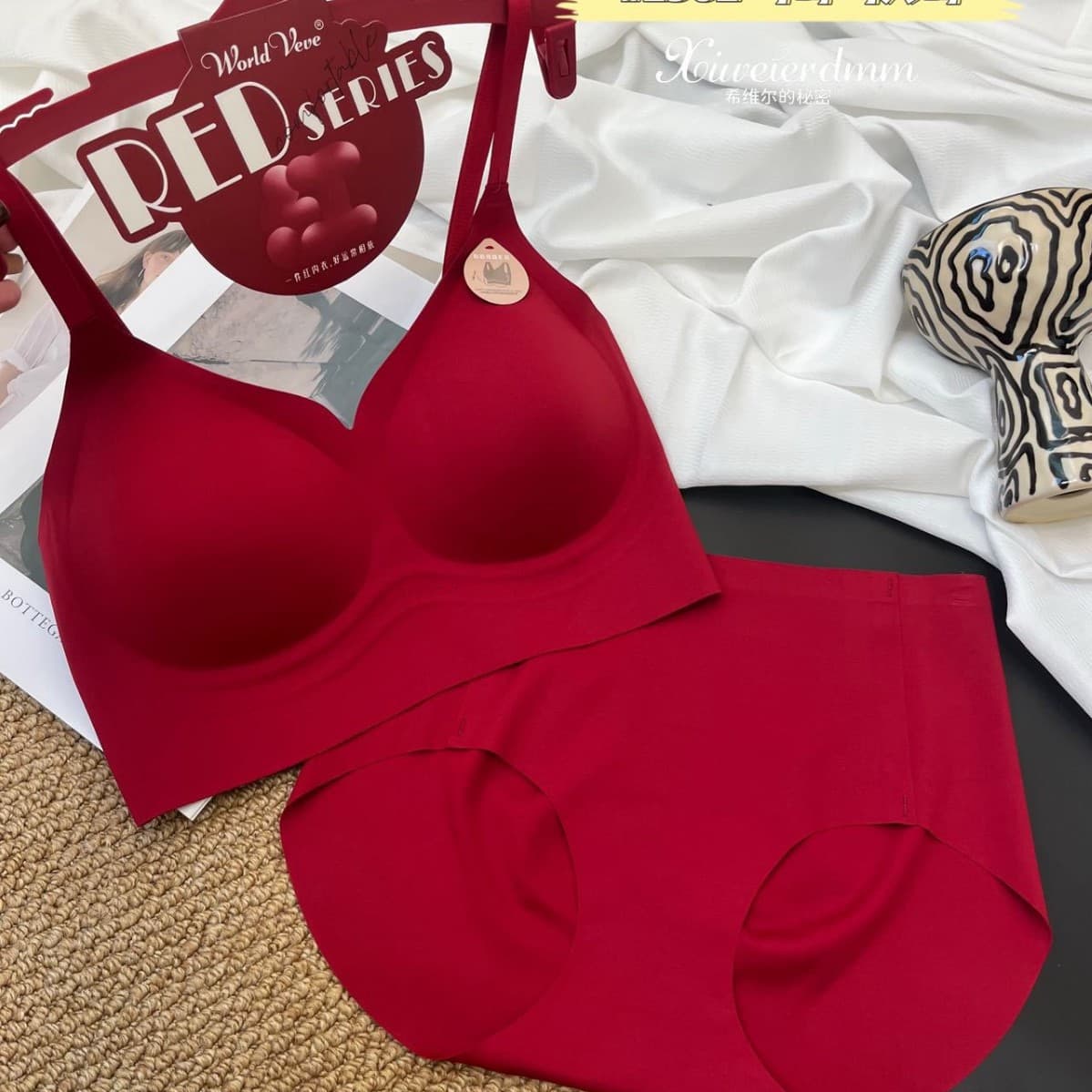 Lucky Year Series - Classic Anchor Red Underwear Set: Festive, Prosperous, Stylish, Comfortable, and Beautiful Back