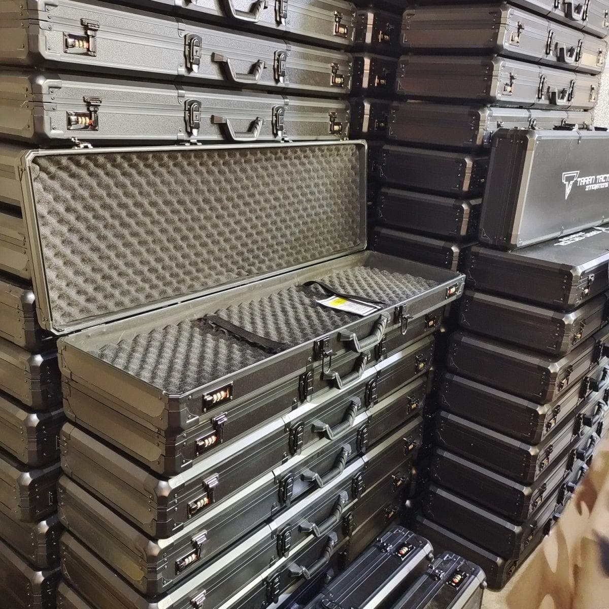 Cross-border Hot Selling Tactical Box, Handheld Large Capacity Water Bullet Box, Outdoor Recurve Bow Box, Rectangular Custom Electronic Keyboard Case