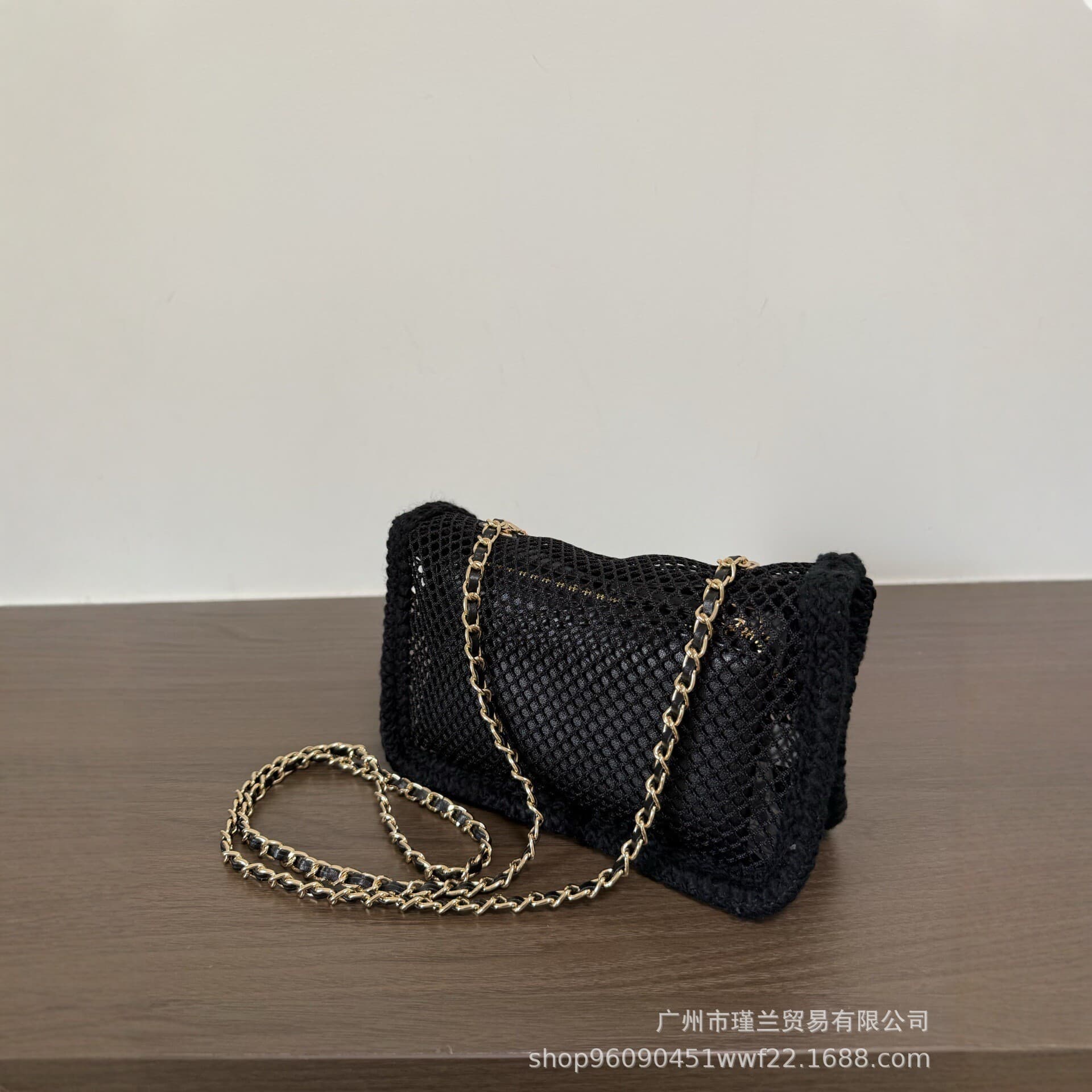 2026 New Hollow Woven Chain Bag for Women, Small Fragrance Style Shoulder Crossbody Bag, Light Luxury Versatile Commuter Bag