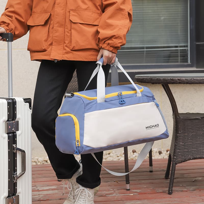 Wholesale Internet celebrity short-distance luggage bag women's large-capacity portable travel bag travel bag dry and wet separation fitness bag