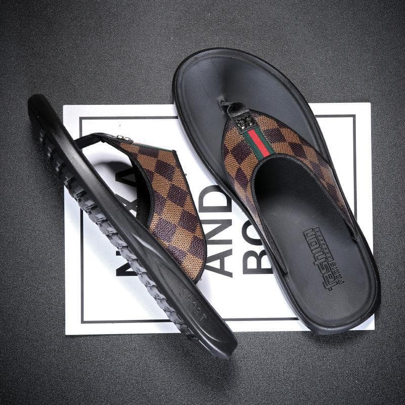 Men's Slippers 2026 New Summer Outdoor Beach Sandals Men's Trendy Korean Style Personalized Fashion Outdoor Wear Men's Sandals