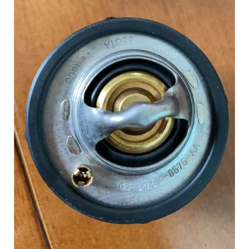 Cooling System Thermostat for Ford Focus DM5G 8575 AA