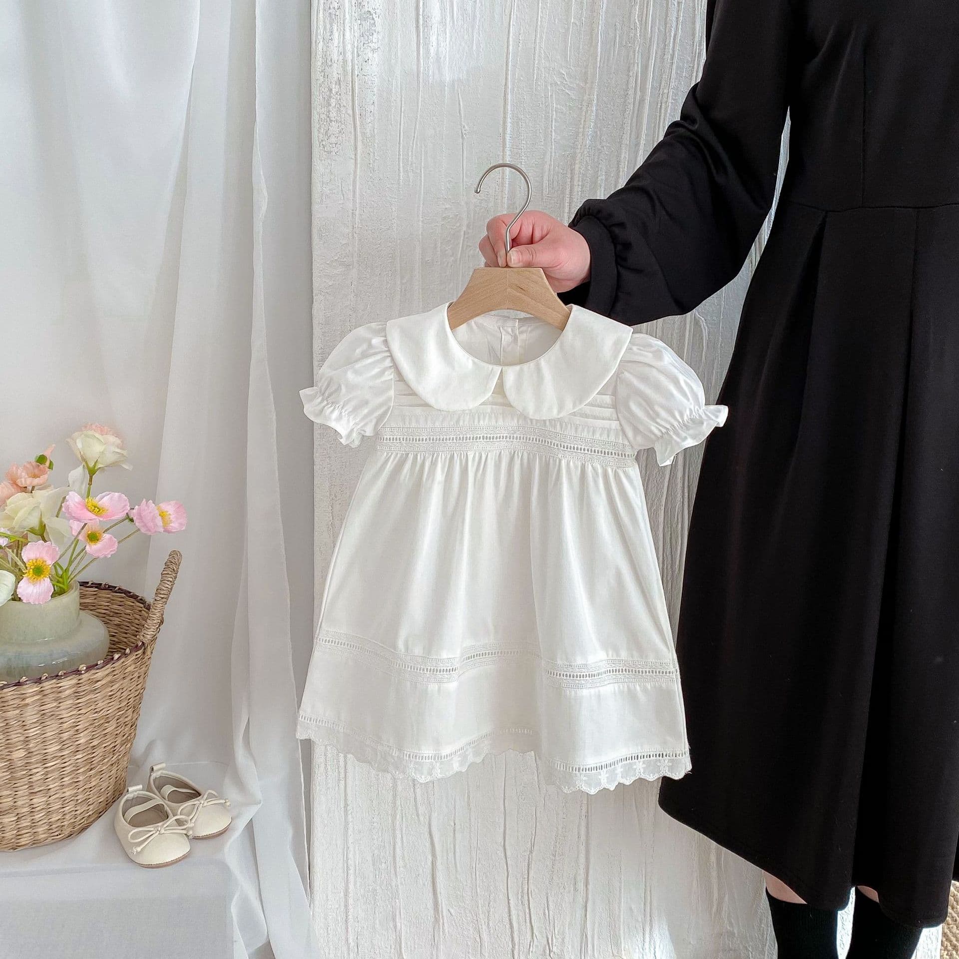 Korean-style girls' dress with lace trim, small turn-down collar, white summer dress, versatile children's princess dress for baby girls