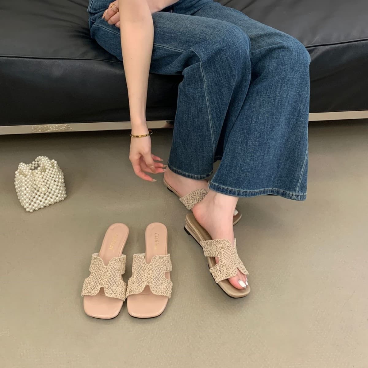 Wedge-Heeled Sandals with Woven Hollow Mesh Design, 2026 Summer Outdoor Wear, Height-Increasing Closed-Toe Slippers