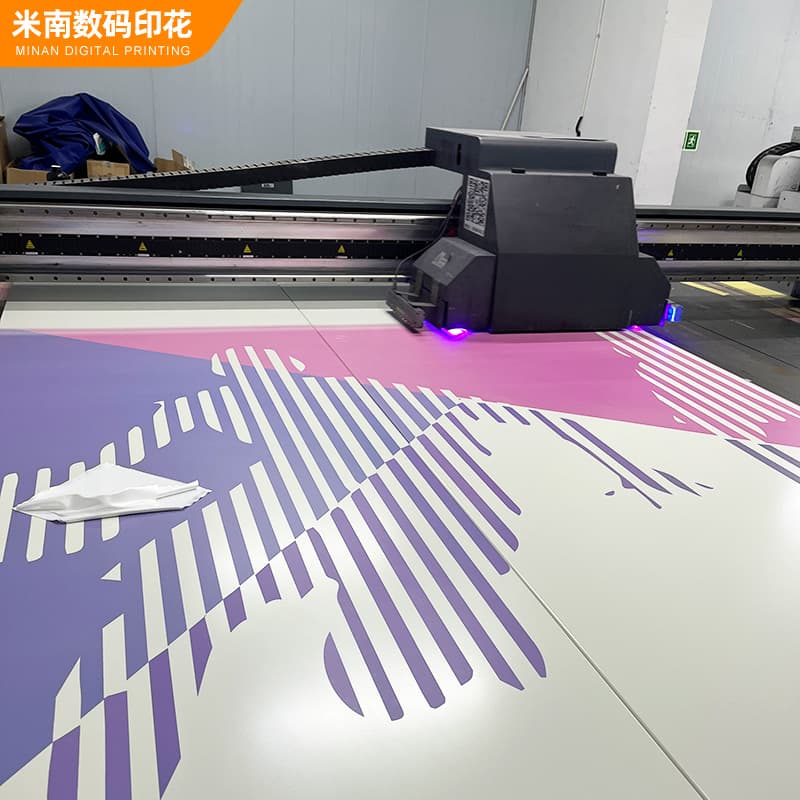 Cross-border Ningbo manufacturer provides UV printing processing for large advertising aluminum plates, acrylic, PVC plastic digital printing, and UV printing.