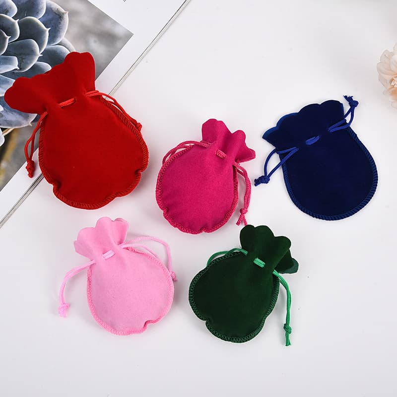 Drawstring Flannel Bag Small Pouch Jewelry Packaging Bag Gourd-Shaped Storage Bag Jewelry Storage Bag Collectibles Accessory Bag