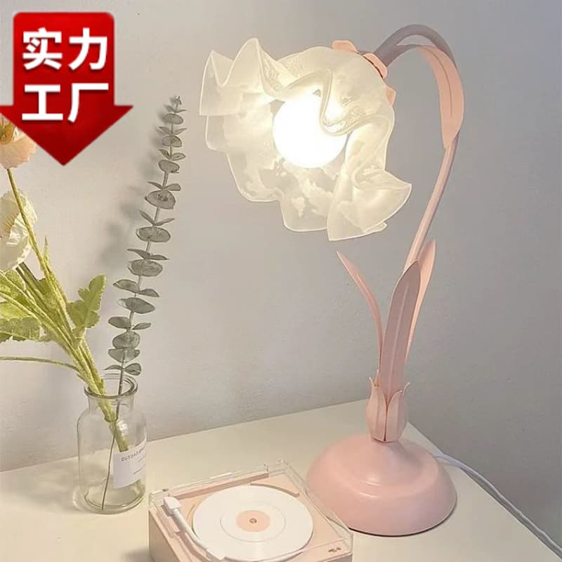 Bedroom bedside table lamp, internet-famous ins-style, pastoral floral ambiance night light, student study eye-care desk lamp