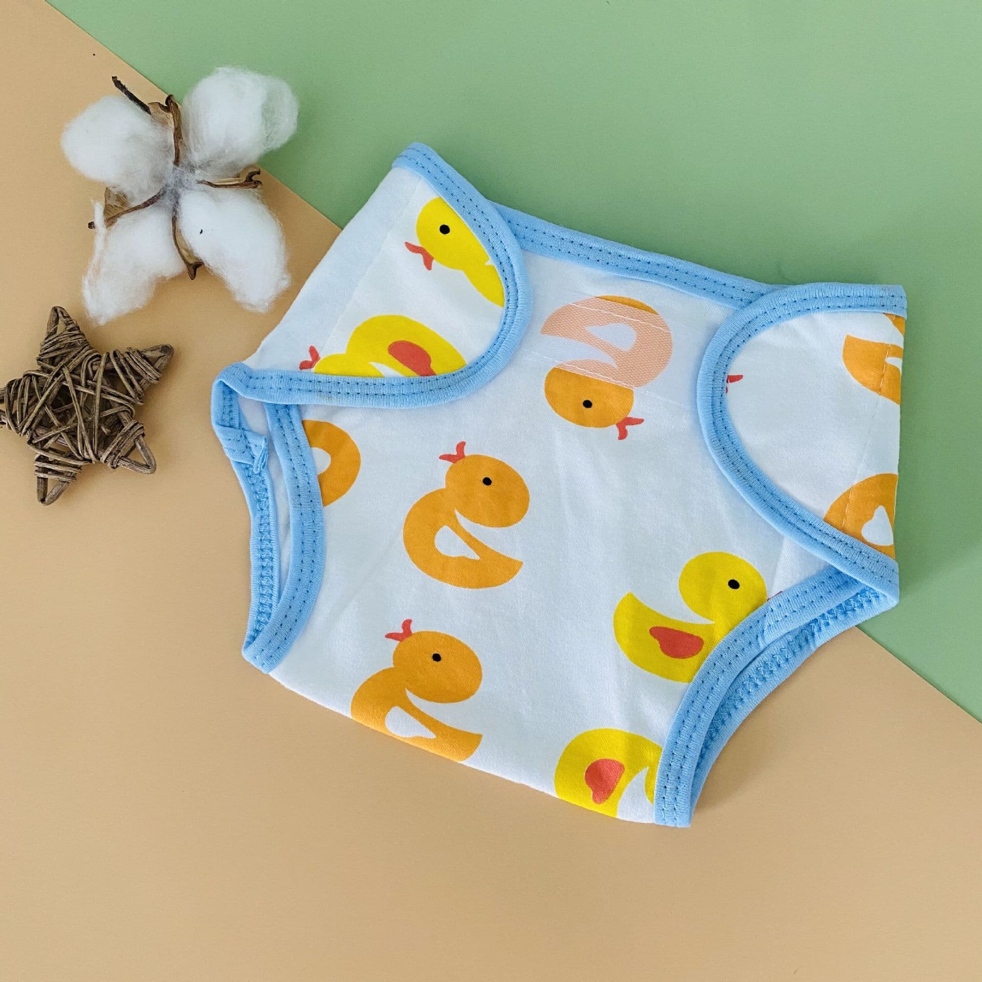 Dulai Du Play Cotton Cartoon Printed Cloth Diapers, Washable Infant Diapers, All-Season Baby Learning Pants in 6 Colors