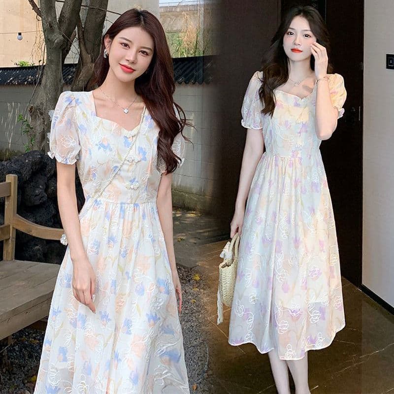 Nursing dress, new style for outings, buttoned cheongsam with print and waist shaping, trendy postpartum feeding.