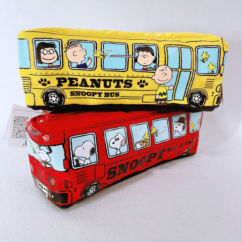 Spot Japanese puppy bus style personality junior high school student pencil case cute pencil case large capacity stationery bag