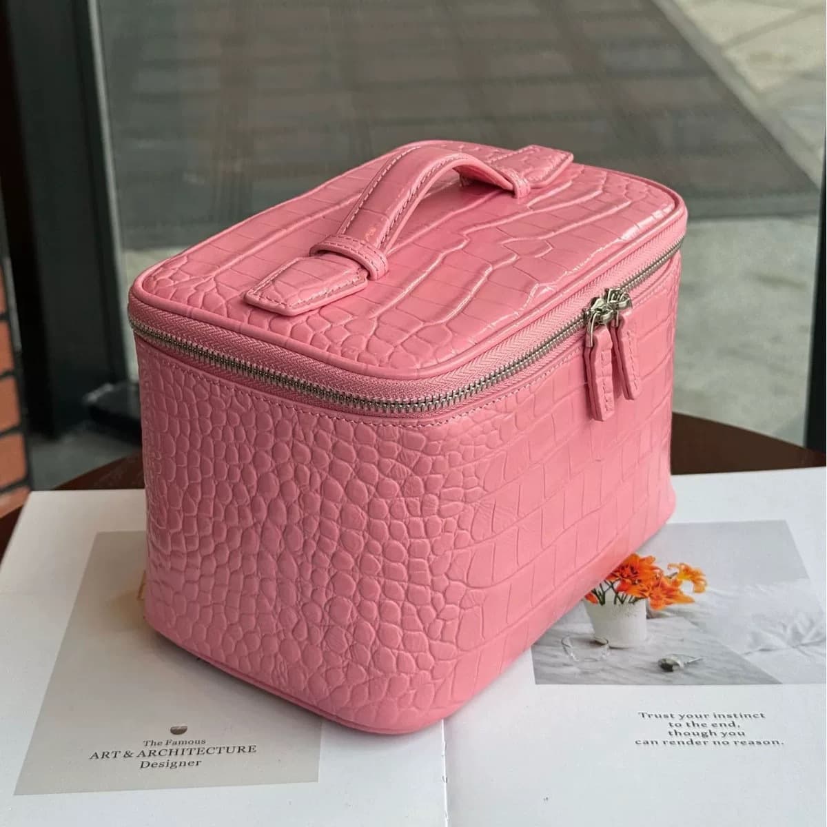 New storage bag for women 2026 new crocodile pattern portable large capacity partitioned storage cosmetic bag with mirror bag