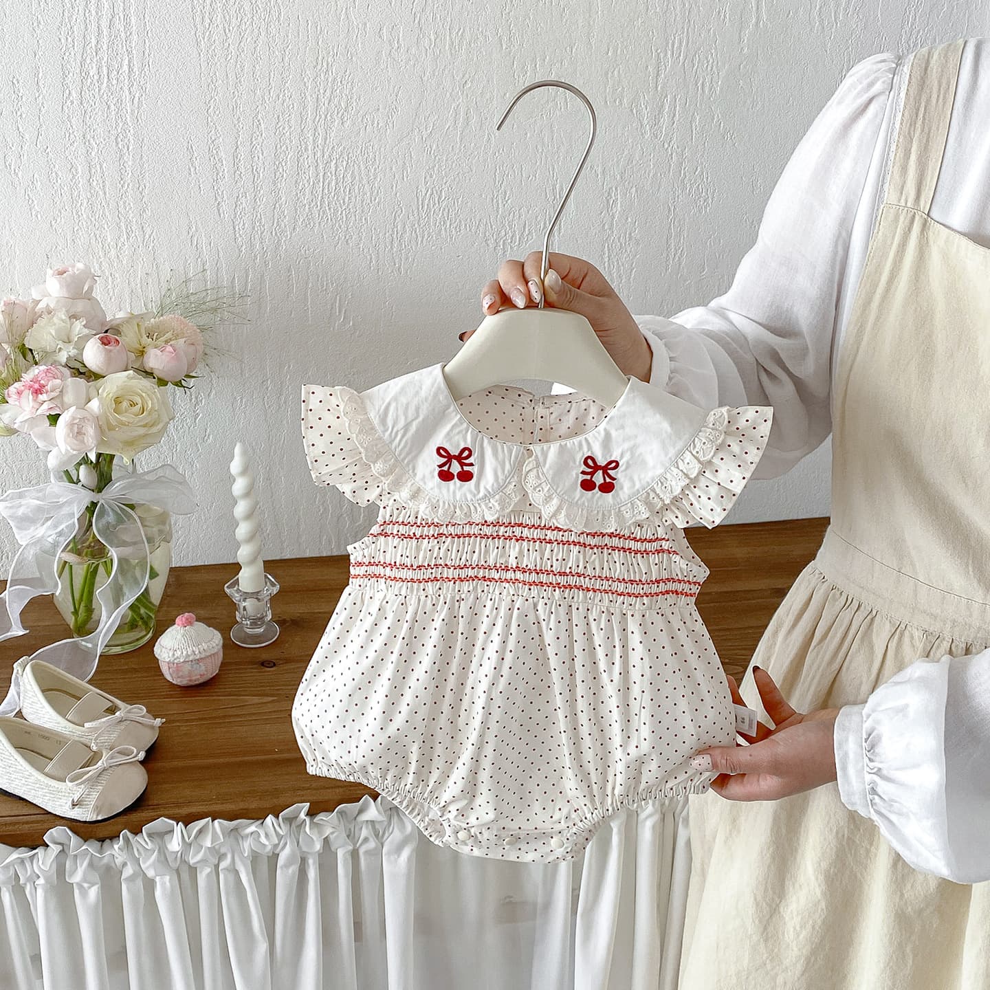 Summer new style baby polka-dot sweet flying sleeves baby girl baby doll collar embroidered cool bag fart clothing summer trend
