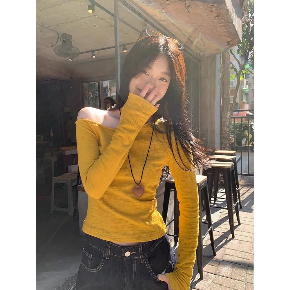 Song Zheng'En Yellow Off-Shoulder Long-Sleeve T-Shirt for Women, Suitable for Autumn, Can Be Worn Outside, Slim Fit, Base Layer, Pure Desire Off-Shoulder Top