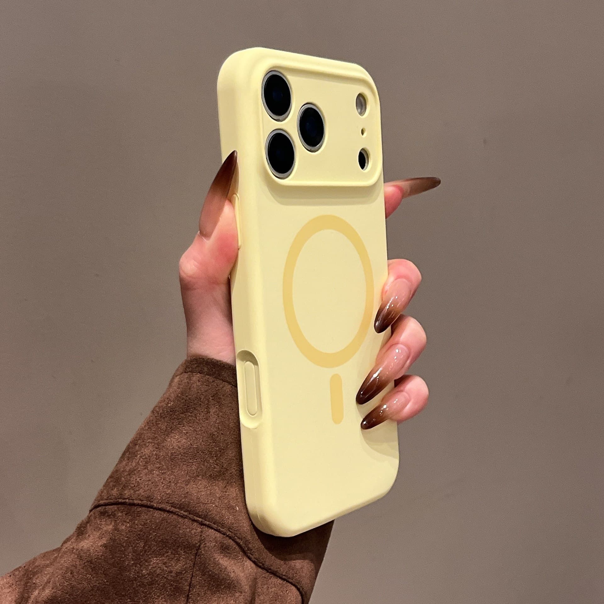 New Magnetic Liquid Silicone Case for Apple 18 Pro Max, Full Coverage Skin-Feel iPhone 17 Protective Cover