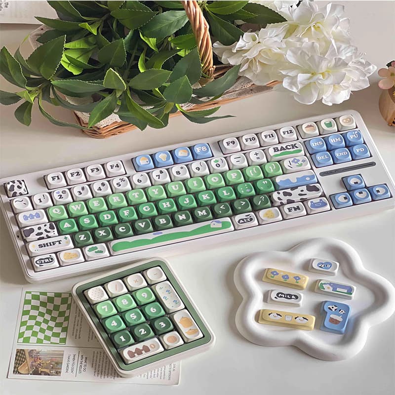 Cute cow-themed keycaps, MOA high-block design, dye-sublimated, Ningzhi 68 75 98 104 108 keypad