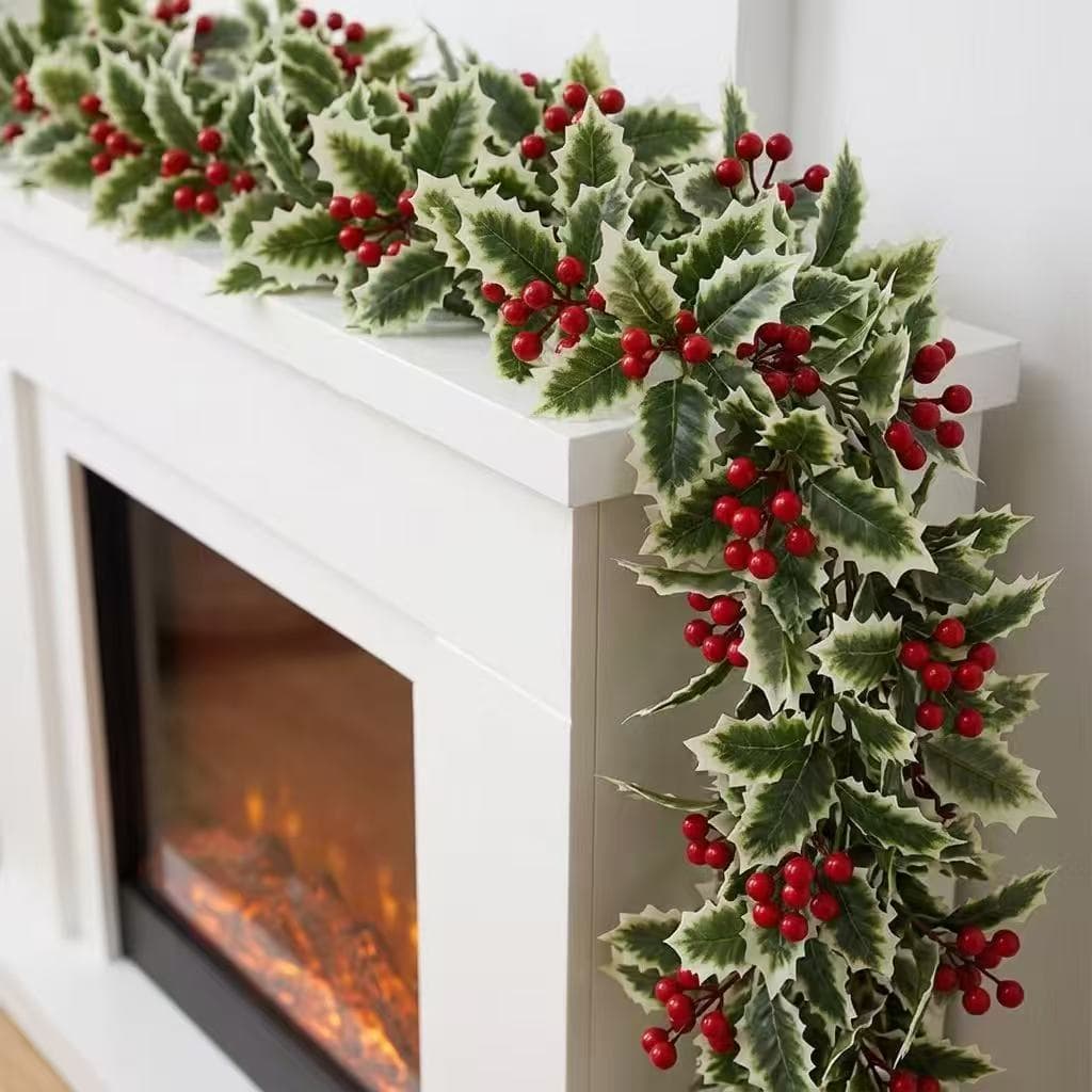 Christmas simulation red fruit garland cross-border green leaves home decoration party fireplace decoration simulation Christmas rattan
