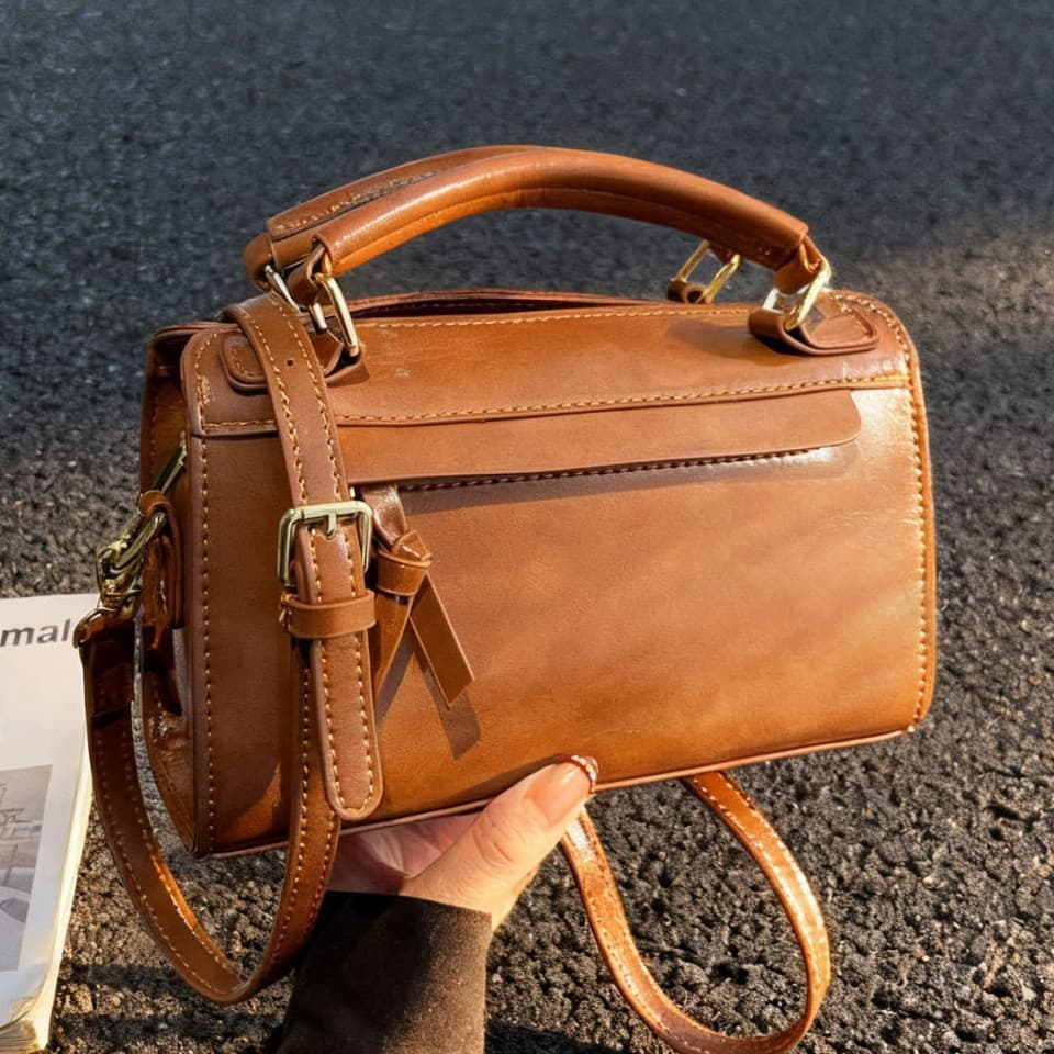 New Handbag for Women Premium Light Luxury Versatile Small Square Bag Casual Shoulder Crossbody Bag for Commute