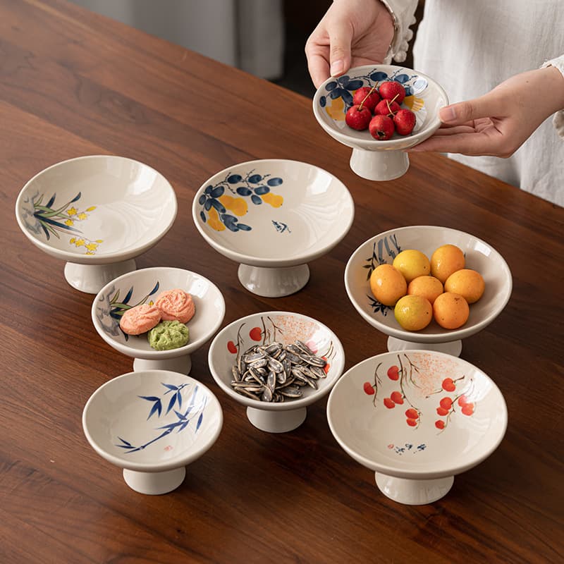 Chinese-style high-foot tea dessert plate, elegant afternoon tea high-foot fruit tray, exquisite dish for Chinese tea snacks restaurant presentation