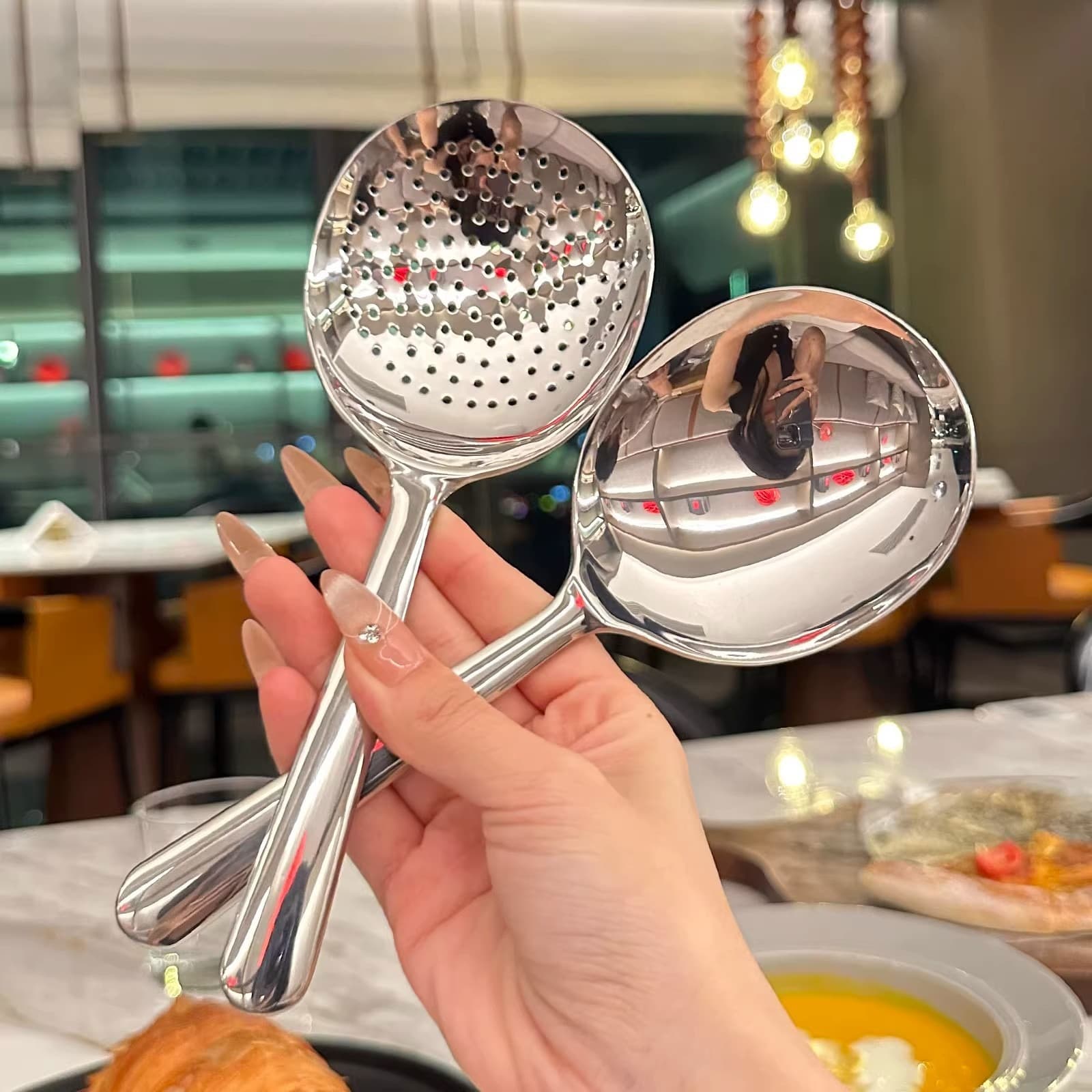 Stainless steel short-handled large round spoon, high-looking Internet celebrity large-headed soup spoon, colander, household flour spoon, rice spoon, meal-sharing spoon