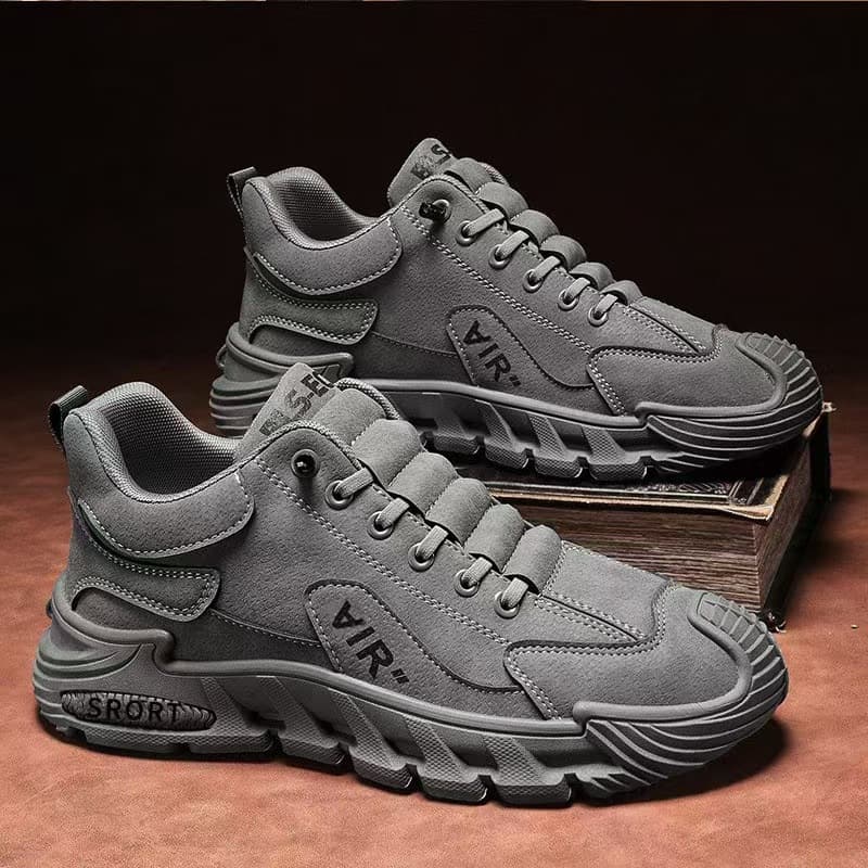 Men's Shoes Spring New Style Breathable Casual Shoes Trendy Versatile Tiktok Sneakers Slip-On Solid Color Work Shoes